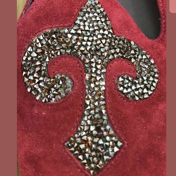 Stuart Weitzman Red Suede Fleur De Lis Loafers - Picture 3 of 8